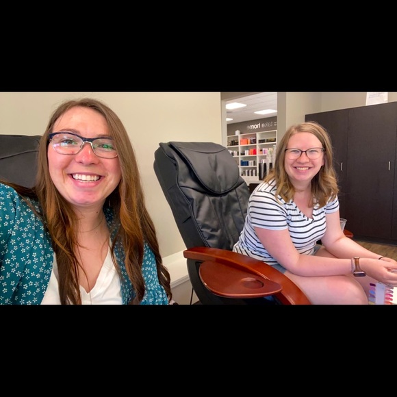 Meet your Posher, Izzy - Picture 1 of 1